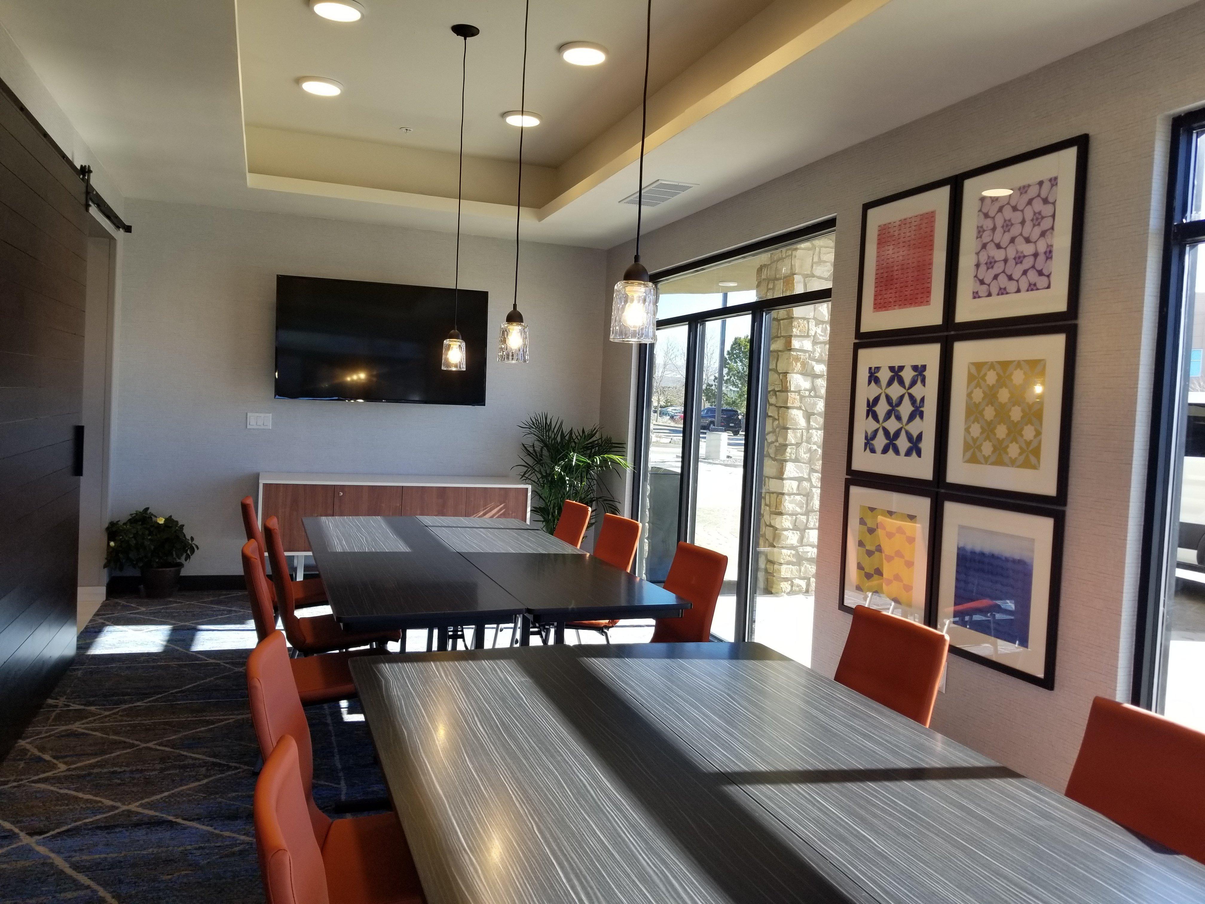Holiday Inn Express & Suites - Colorado Springs Afa Northgate By Ihg Exterior foto