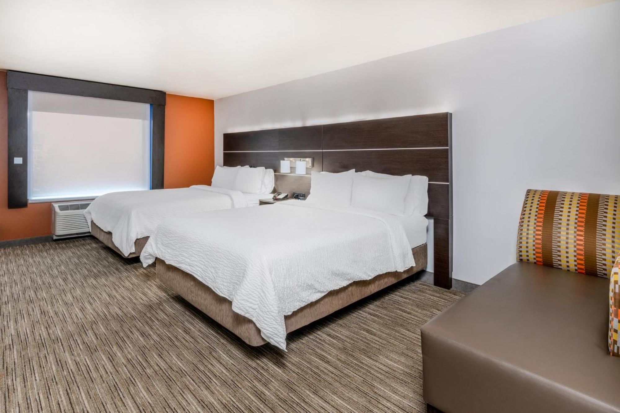 Holiday Inn Express & Suites - Colorado Springs Afa Northgate By Ihg Exterior foto